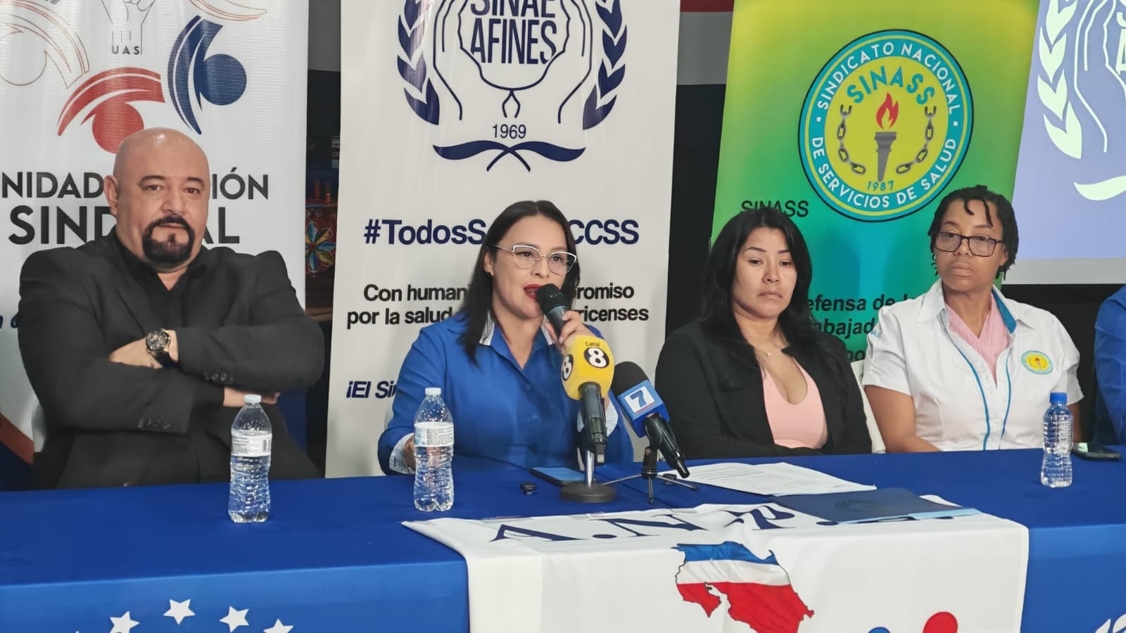Karol Estrella, directiva de SINAE Afines calificó como “cobarde” que las autoridades de la Caja dijeran que los atrasos eran culpa de funcionarios administrativos. Foto: SINAE Afines.
