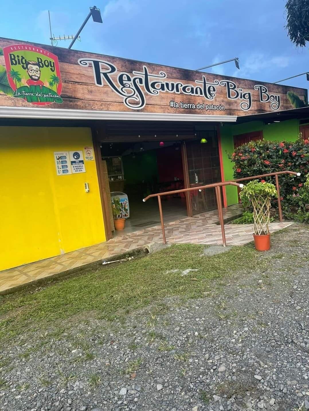 Big Boy es un restaurante que se ubica en Pococí y se especializa en platos surtidos de gran tamaño. Cortesía.