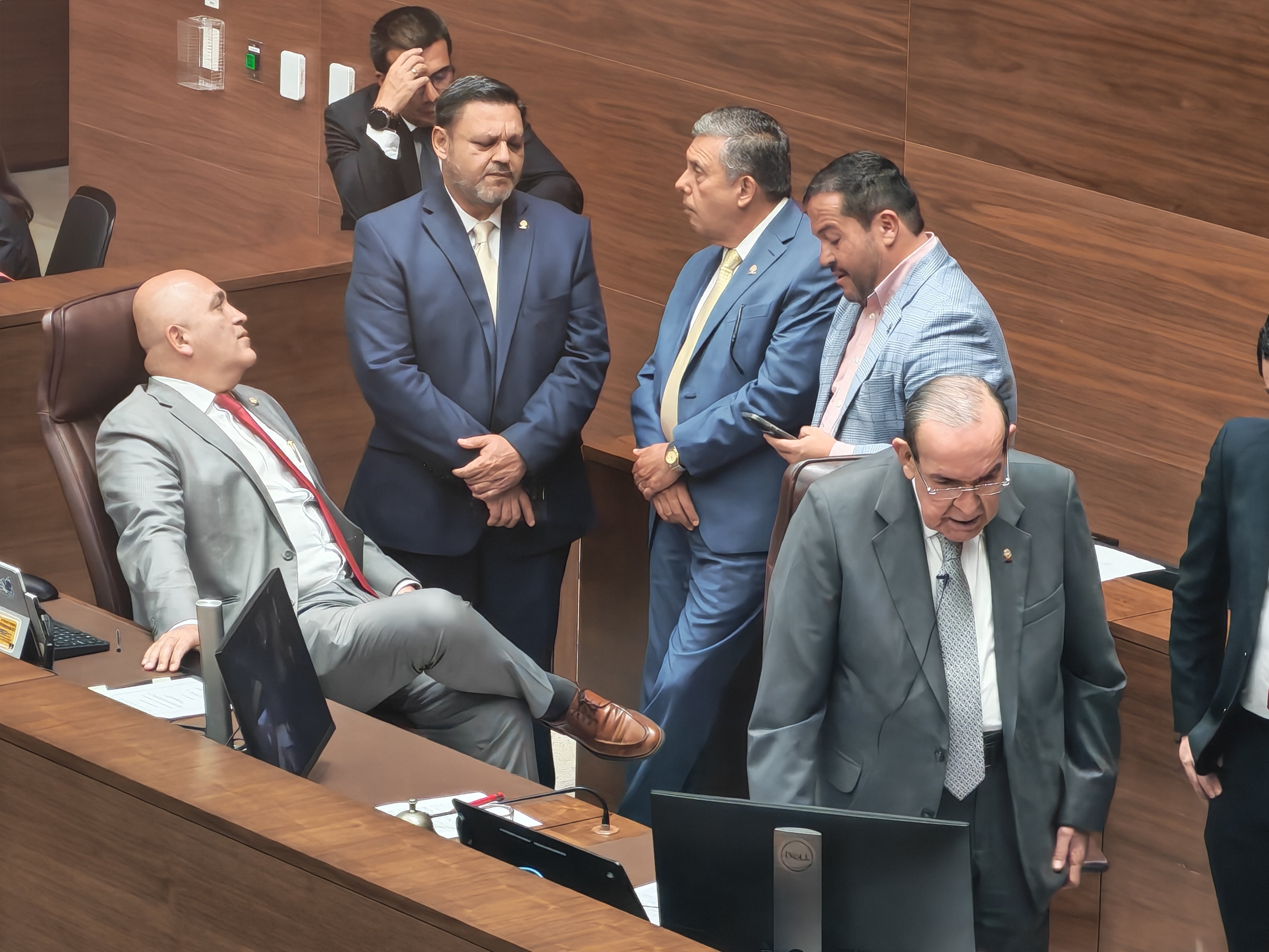 diputados en plenario magistrados sala constitucional