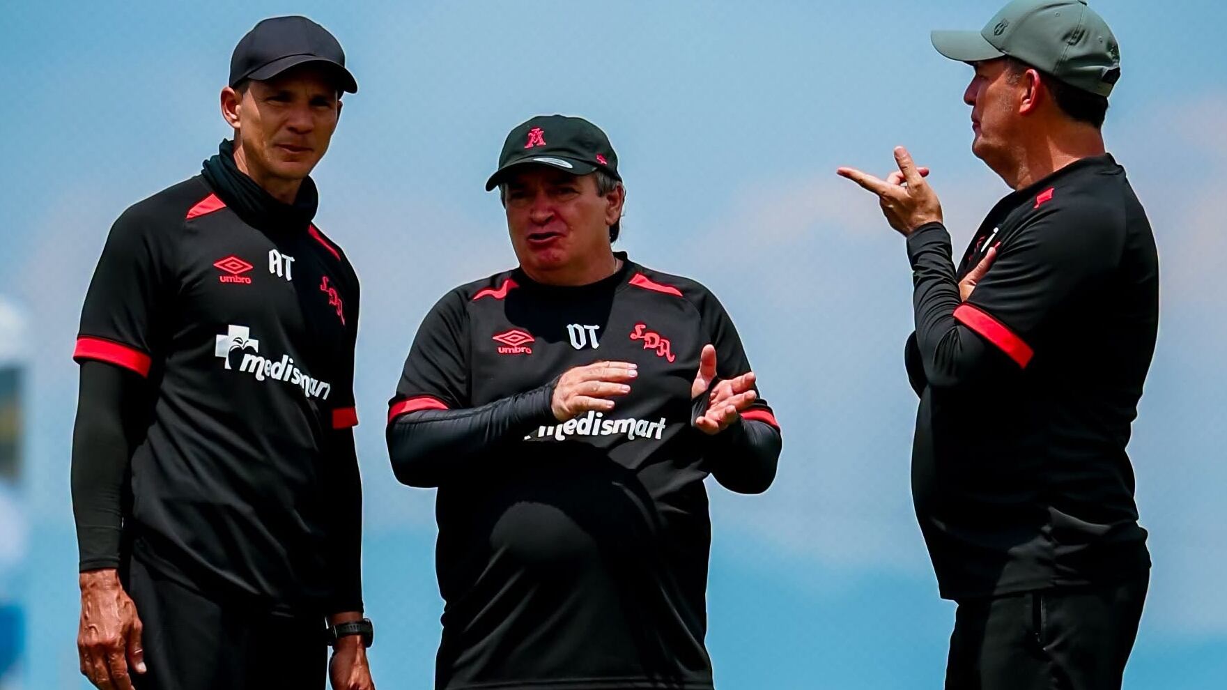 Óscar Ramírez comienza una nueva etapa al frente de Liga Deportiva Alajuelense.