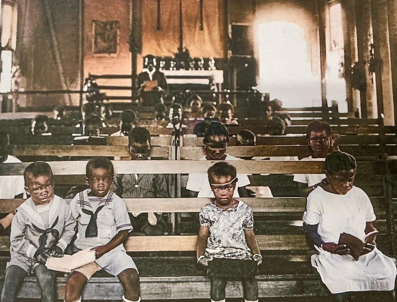 La muestra “Orgullo y dignidad Afrodescendiente” reúne fotografías, libros y memoria histórica como parte del 28 Festival de la Diáspora Africana.