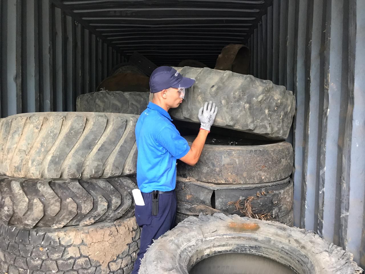 La campaña permanente de recolección de llantas que se realiza en las estaciones de Riteve logró sacar de los botaderos clandestinos, las calles y patios de algunas casas, durante el 2020, un total de 44.581 llantas usadas