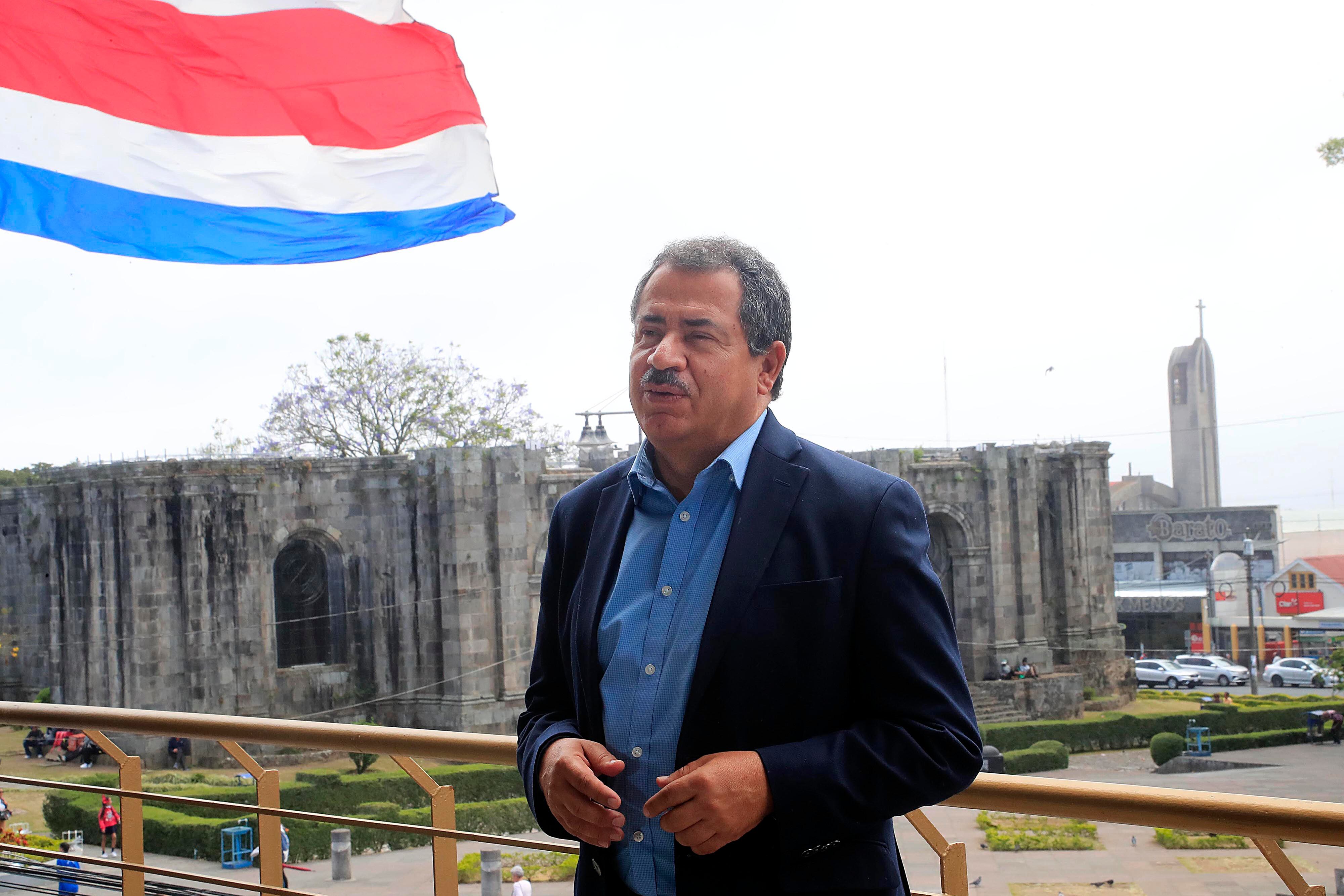 02/15/2024 कार्थेज. मारिओ रेडंडो, सेंट्रल कॅन्टनचे महापौर. विधिमंडळाचे माजी अध्यक्ष माजी सब -ओप -पीओपी अलीकडेच नगरपालिका निवडणुकीत पुन्हा निवडले गेले होते, यावेळी आम्ही आधीपासूनच समर्थन दिलेल्या प्रांतीय पक्षाच्या मदतीने. फोटो: राफेल पाचेको ग्रॅनाडोस