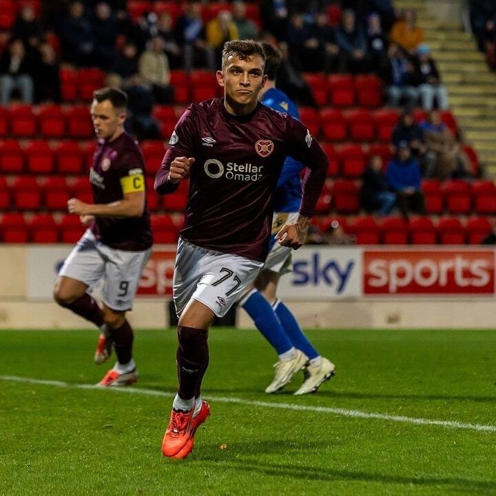 El delantero Kenneth Vargas anotó el gol del triunfo para el Hearts de Escocia. Instagram.