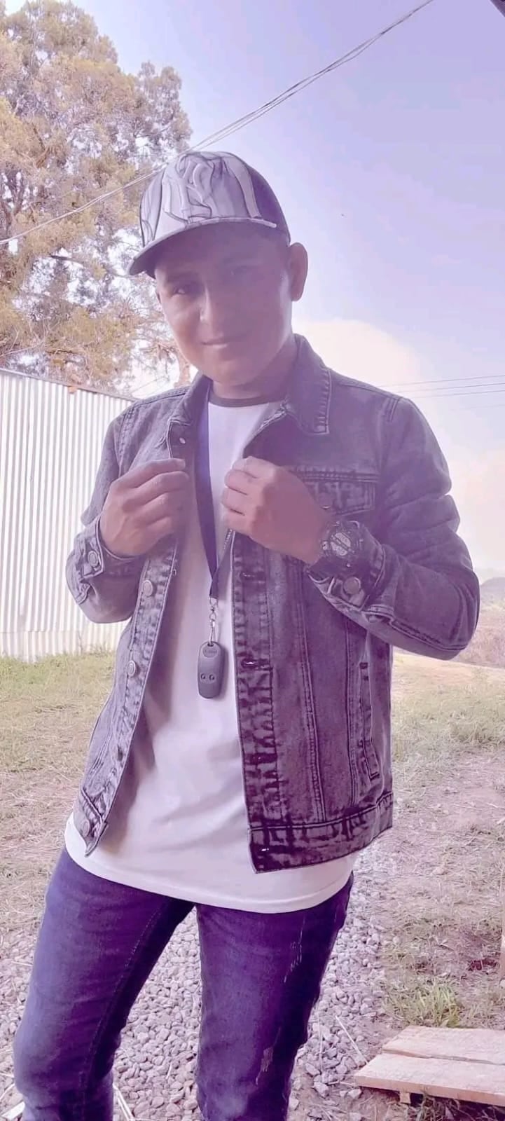 Alexander Cano dejó Nicaragua con un título de ingeniero agrónomo bajo el brazo y apenas el dinero para el pasaje. En Costa Rica aceptó cualquier trabajo honrado hasta volver a ejercer su profesión