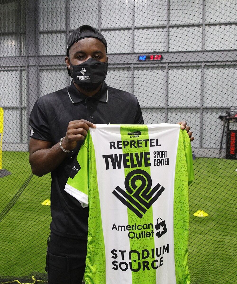 Joel Campbell es el nuevo patrocinador de Limón FC. Cortesía.