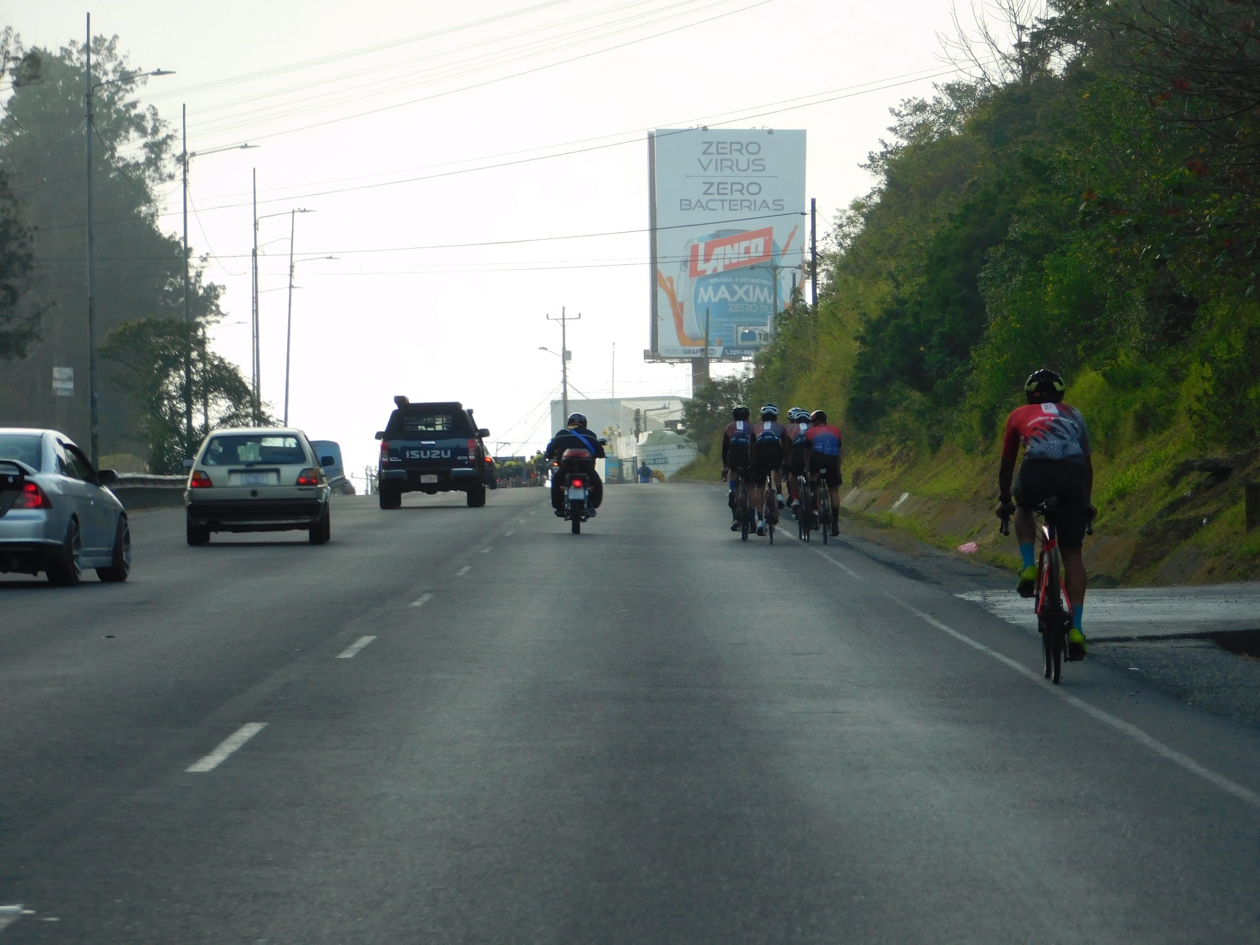 El MOPT recordó a los ciclistas y usuarios de patines y patinetas a que no se movilicen en la zona destinada para el peregrinaje hacia Cartago.