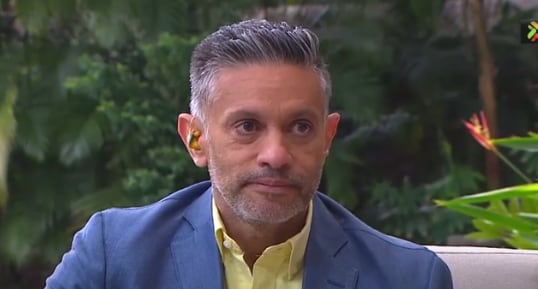 Salazar no pudo contener las lágrimas en la entrevista. Facebook Buen Día.