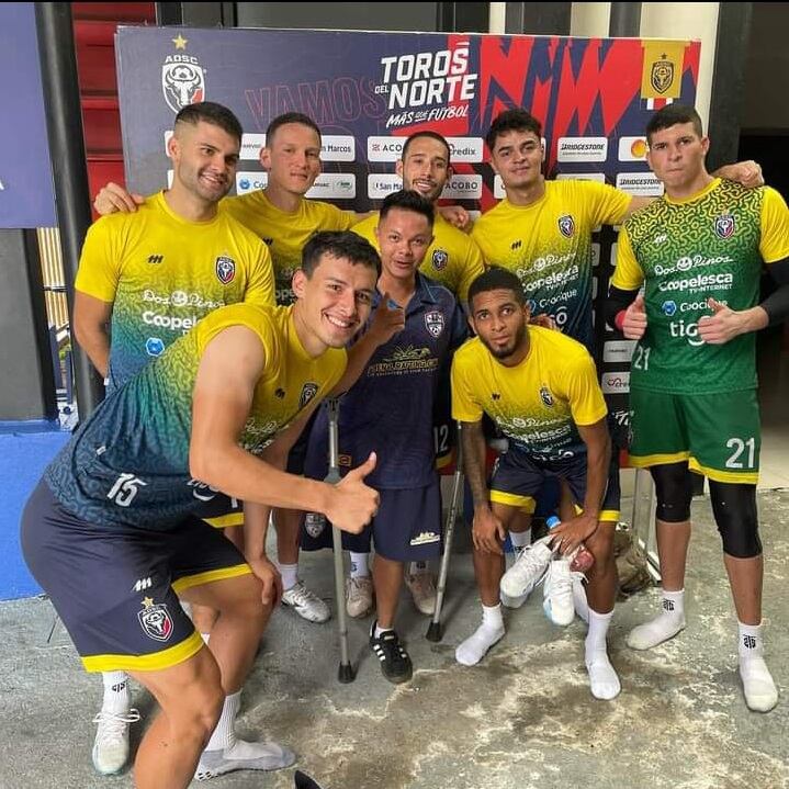 El sancarleño de nombre Macgiver Gatica Jirón (así está oficialmente en el Registro Civil) se la ha tenido que jugar resolviendo situaciones que para muchos parecerían imposibles tal y como el personaje de la popular serie de televisión de mediados de los ochentas.