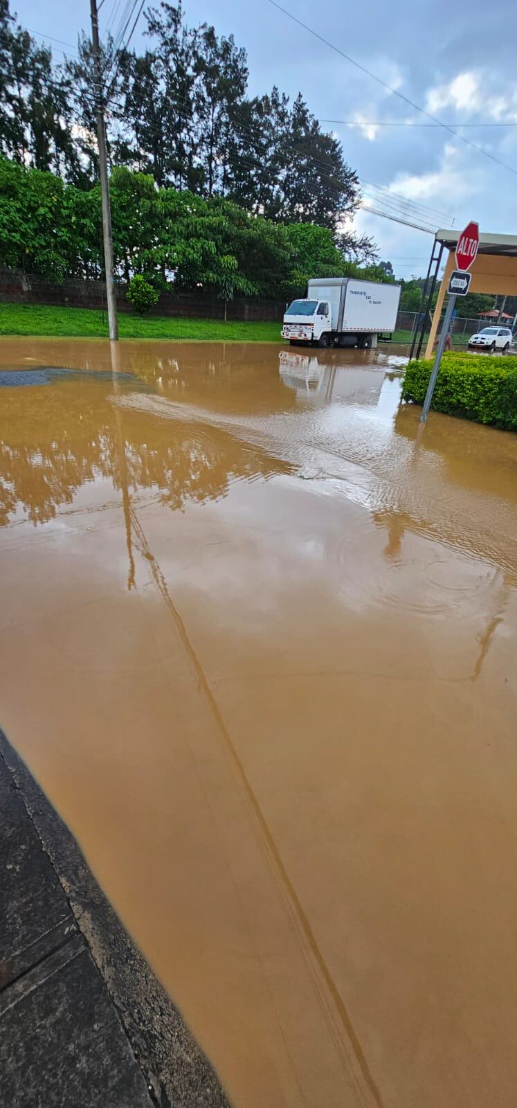Afectaciones por lluvias e inundaciones en El Guarco. Foto cortesía.