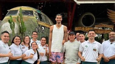 Estrella de la NBA está de vacaciones en Costa Rica