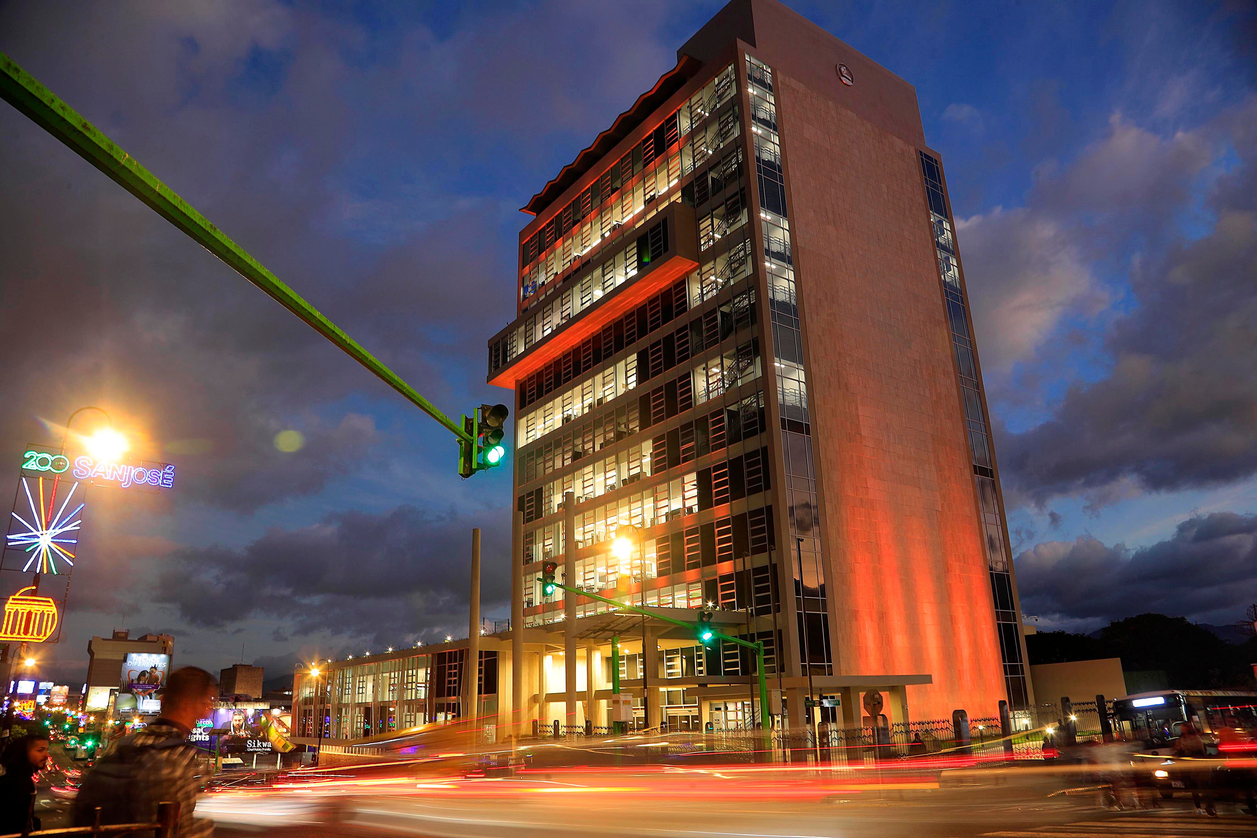03/02/2024     San José, avenida segunda. Edificio central de la Caja Costarricense de Seguro Social (CCSS), La Caja. Foto: Rafael Pacheco Granados