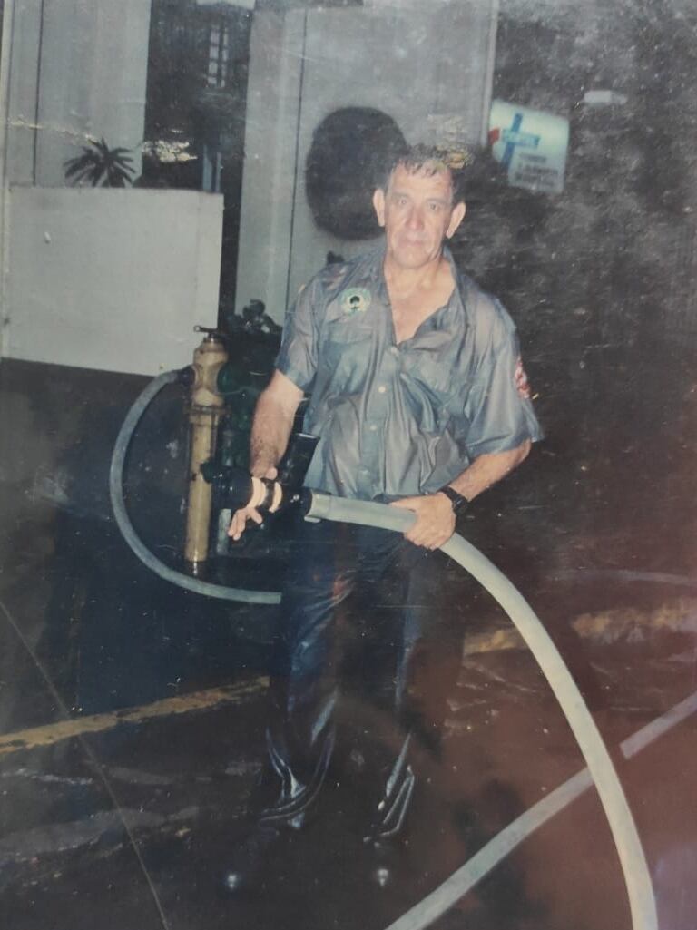 Claudio Arce Rojas, bombero naranjeño que en 1997 salvó a una niña de una casa en llamas