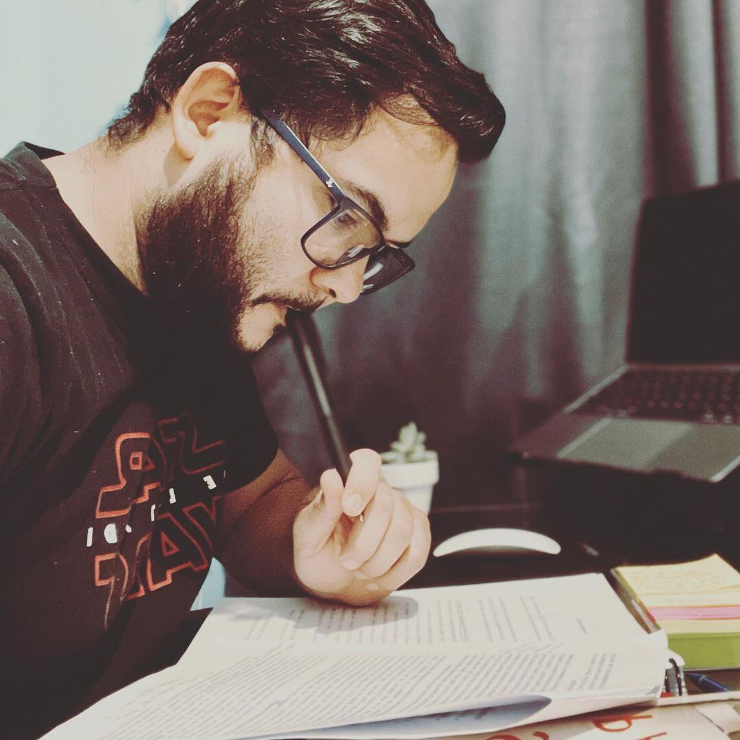 Orlando Flores es un escritor costarricense. Instagram.