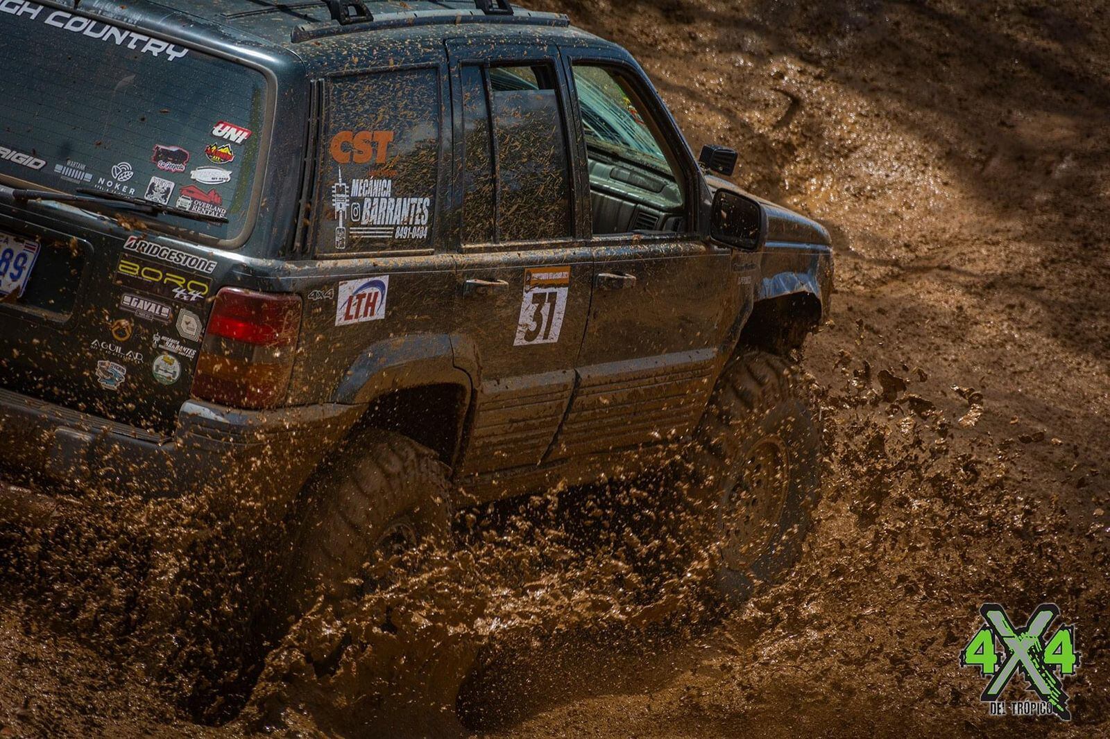 Roberto Morales, chuzo de la semana, jeep grand cherokee, 93