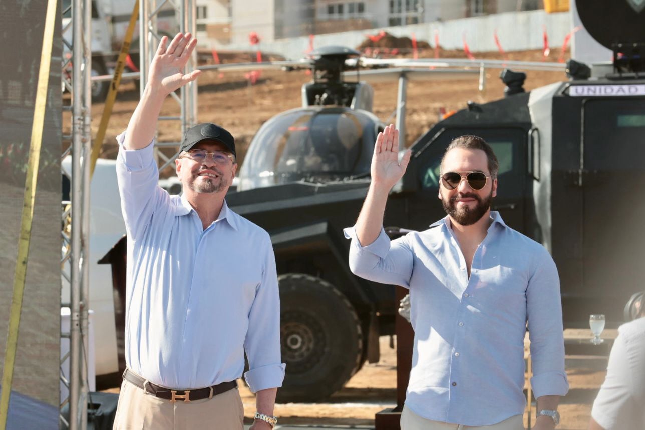 Presidentes Rodrigo Chaves y Nayib Bukele en la visita de esta último a Costa Rica. Llegada de ambos al centro penitenciario La Reforma, 14 de enero 2026