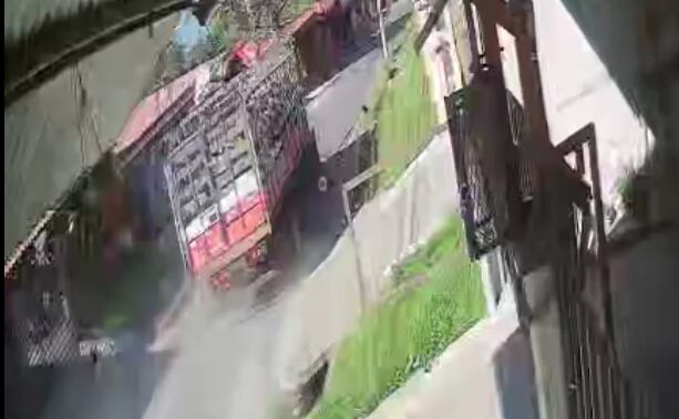 El camión se habría quedado sin frenos.