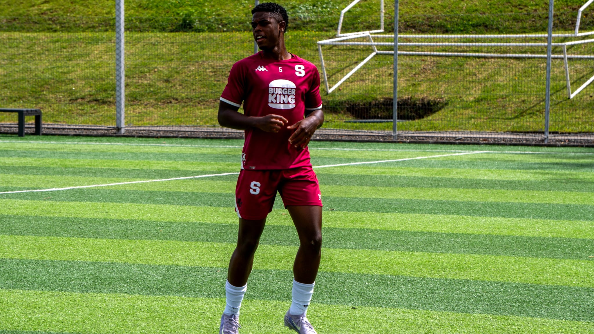Johnny Myrie fue tomado en cuenta en el primer equipo de Saprissa