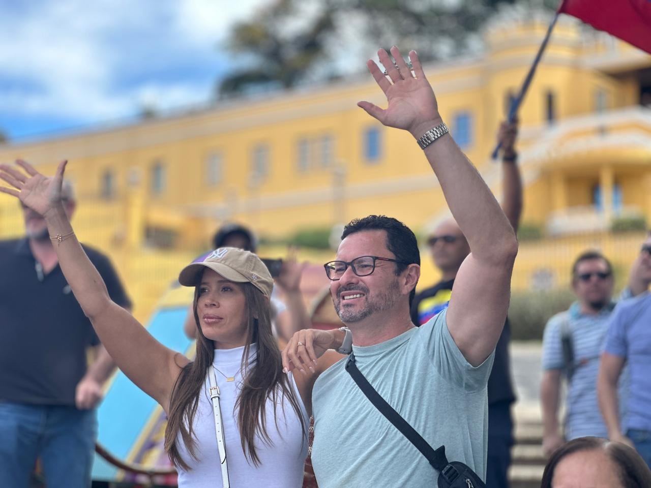 Venezolanos se reunieron en la Plaza de la Democracia para celebrar la detención de Nicolás Maduro