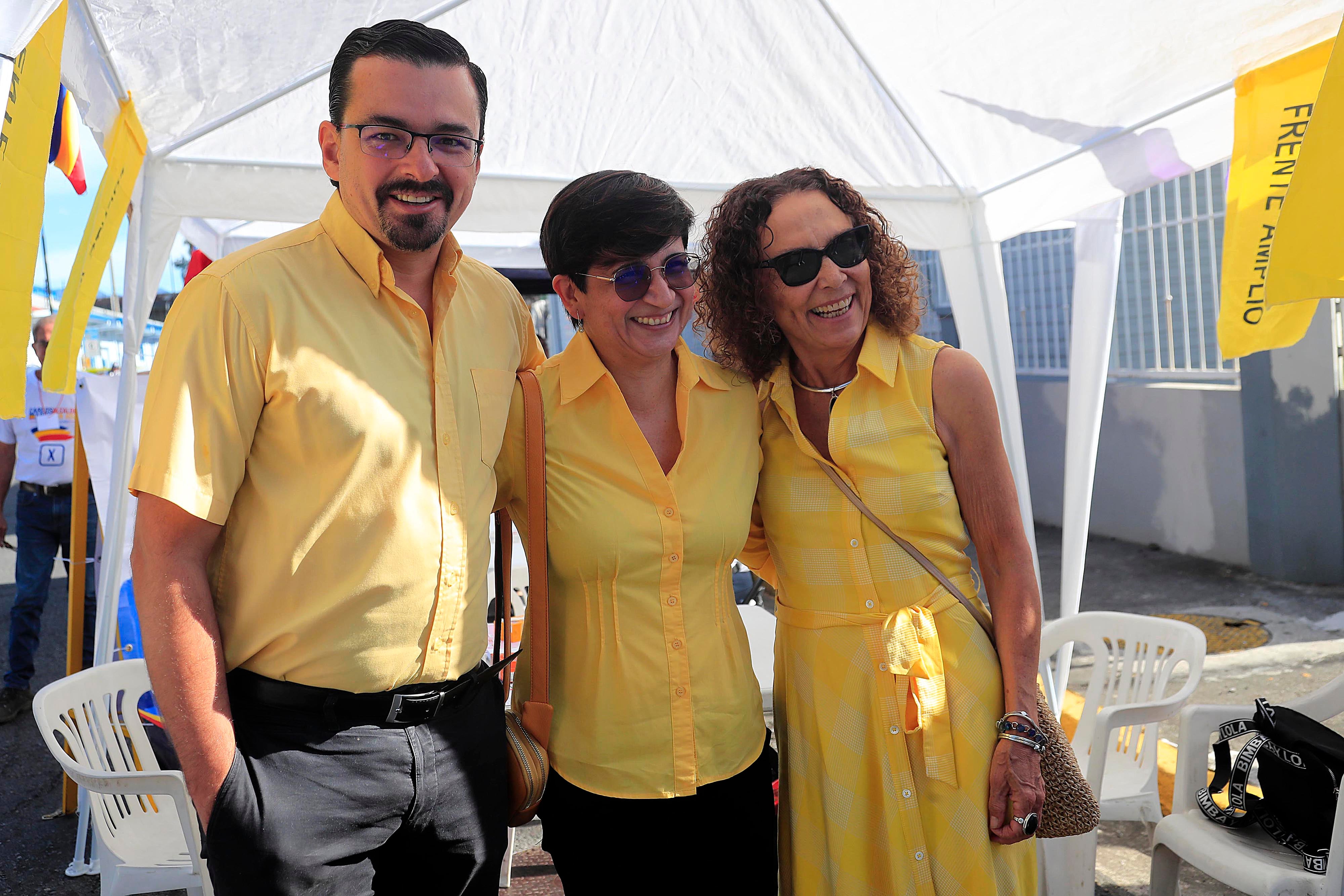 04/02/2024     Este domingo, se celebran las elecciones municipales para elegir 6.212 puestos en 84 cantones. Alcaldes, vicealcaldes, regidores y síndicos, entre otros, llegarán al poder en los comicios municipales. A las 8:00 a.m. ejerció su derecho al voto la candidata a alcaldesa del partido Frente Amplio, por San José, Patricia Mora Castellanos.