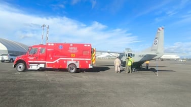 Vuelo de emergencia: dos bebés fueron trasladados desde Golfito tras sufrir horribles accidentes