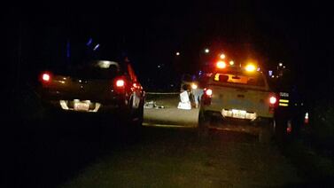 Hombre sufrió sangrienta muerte mientras caminaba por un barrio de noche