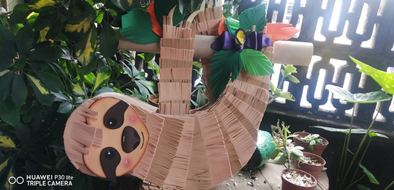 Don Diego Vargas de Guadalupe hizo para vender este lindo farol de perezoso