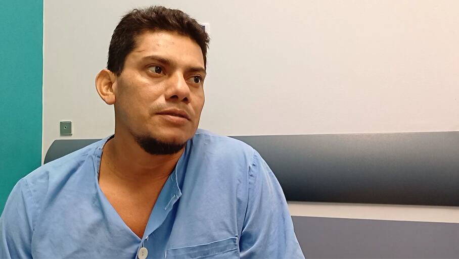 Pacientes tienen que esperar días en emergencias a que los atiendan