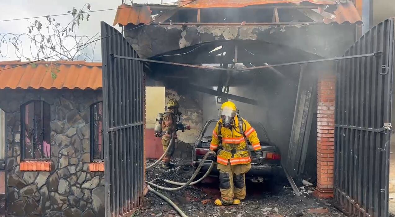 El fuego causó daños en el 70% de la casa.