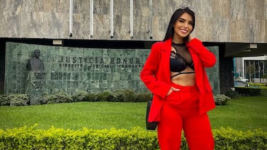El derecho reinventa a la guapa modelo costarricense Karina Porras