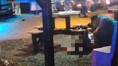 Video: “Amor aguante...”, los desgarradores gritos de una mujer que clamaban por ayuda para un hombre atacado por sicarios