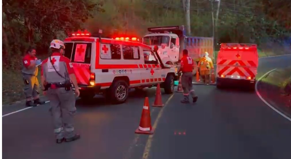 Un motociclista murió al chocar contra una vagoneta en Mora