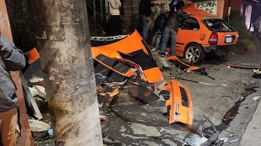 Violento choque en el que carro se partió en dos terminó por cobrar una vida