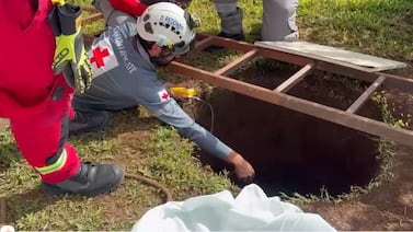 Se confirma tragedia: muere hombre dentro de fosa séptica en Grecia
