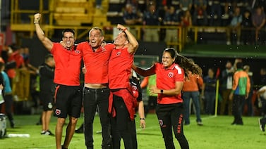 Jugadora de Alajuelense se inspira en el espíritu ganador de Wilmer López para afrontar el clásico