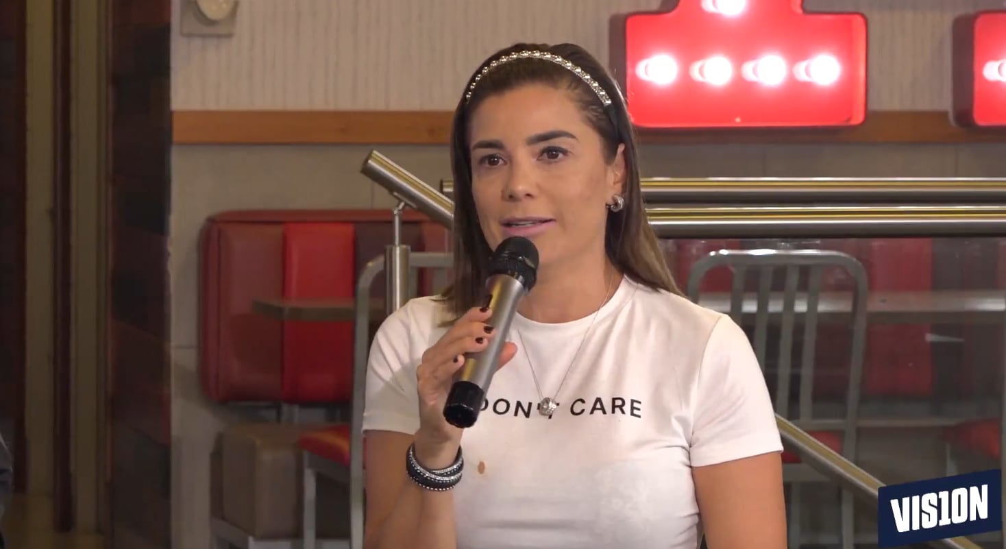 Atim Roper vivió una gran congoja en Vis10n porque Catalina Rivera, exbailarina de A todo dar, lo confrontó públicamente y en vivo por un supuesto chisme que hizo sobre ella.