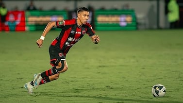 Carlos Martínez ya tiene equipo y hasta jugará importante torneo en Europa