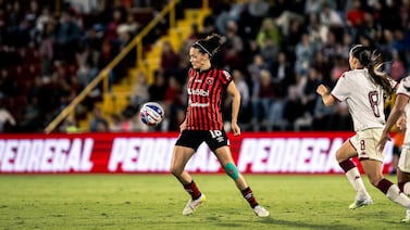 Emelie Valenciano habló del codazo con el que le quebró la nariz a Carolina Venegas en el clásico