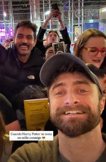 No todos los días se topa uno al actor británico Daniel Radcliffe y Pilar Acuña y su esposo Diego Díaz tuvieron esa suerte.