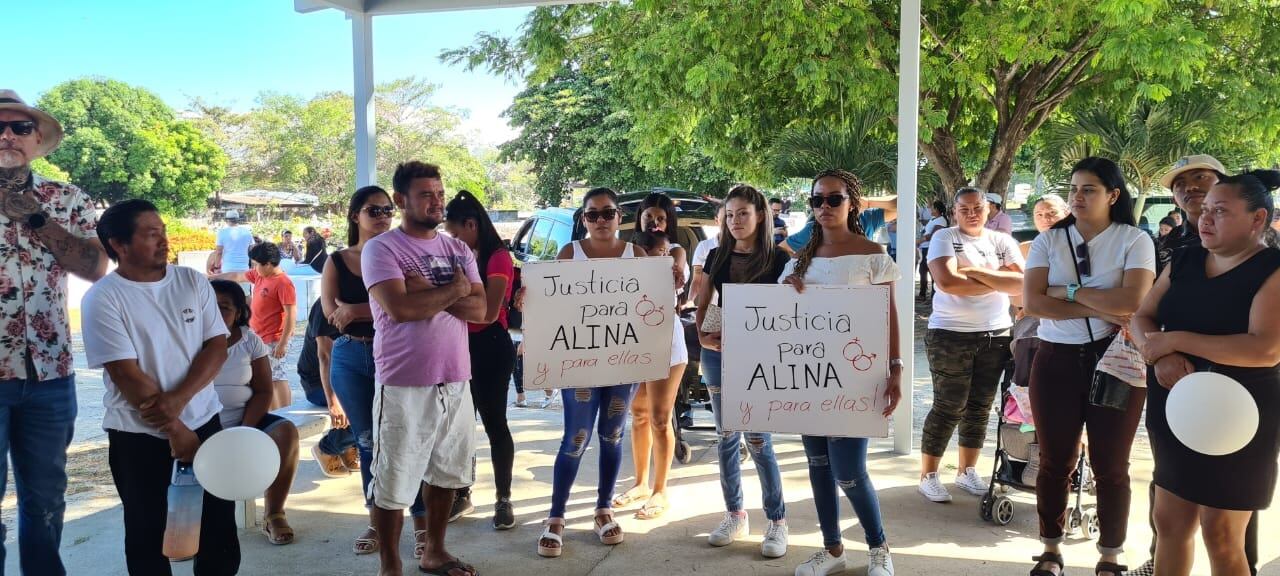 Funeral Alina Viales Salas. Foto tomada de Facebook.