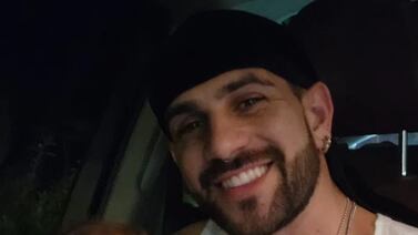 Bryan Ganoza se emocionó al ver a expresentadora de Teletica en su show “para ellas” en Las Vegas