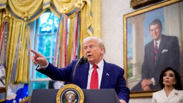 Donald Trump prohíbe la entrada a personas de los siguientes 12 países