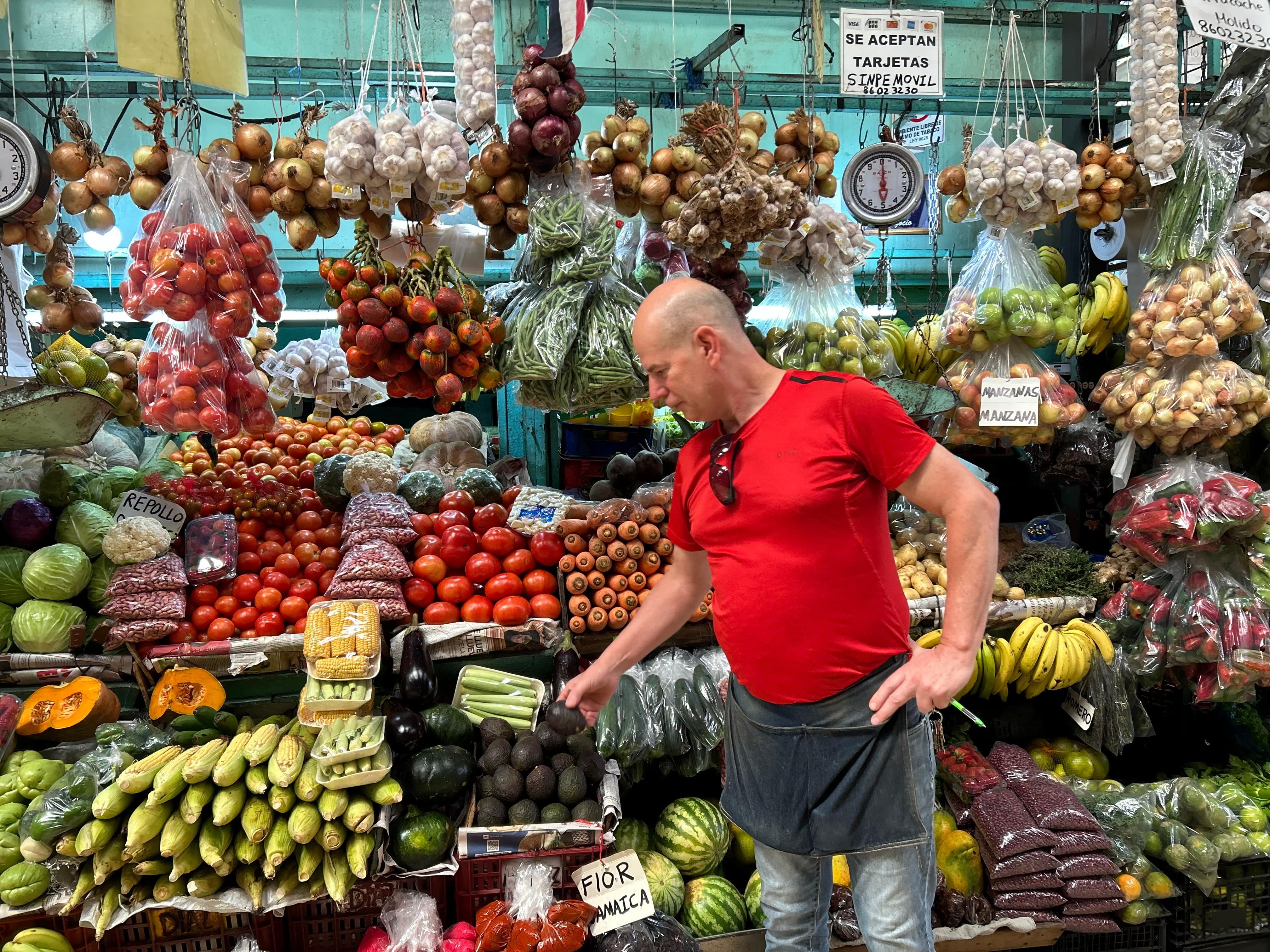 Héroes Mercado Central de Heredia, parque cental de Heredia. La teja