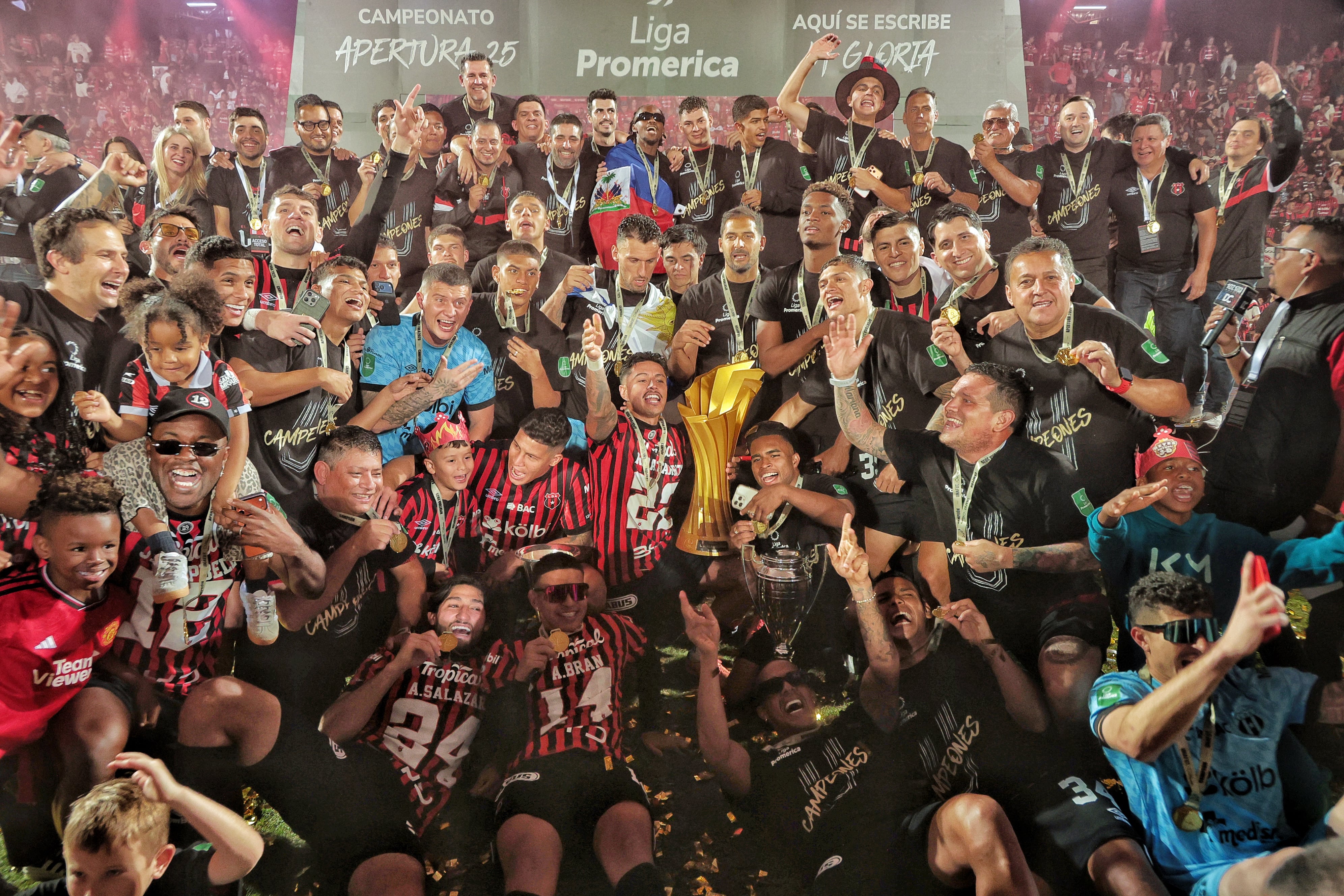 Alajuelense celebrará su campeonato con un desfile masivo en Alajuela