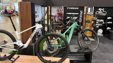 En Expocasa y Decoración 2026 le reciben su bicicleta vieja como parte del pago para que salga con una nueva