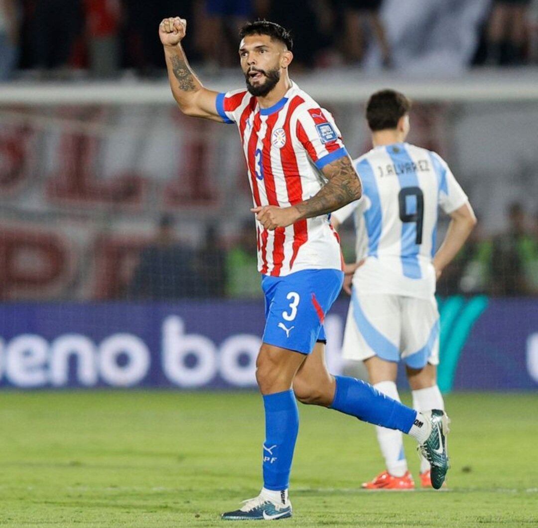 La Selección de Paraguay derrotó 2-1 a Argentina, por las eliminatorias sudamericanas. X
