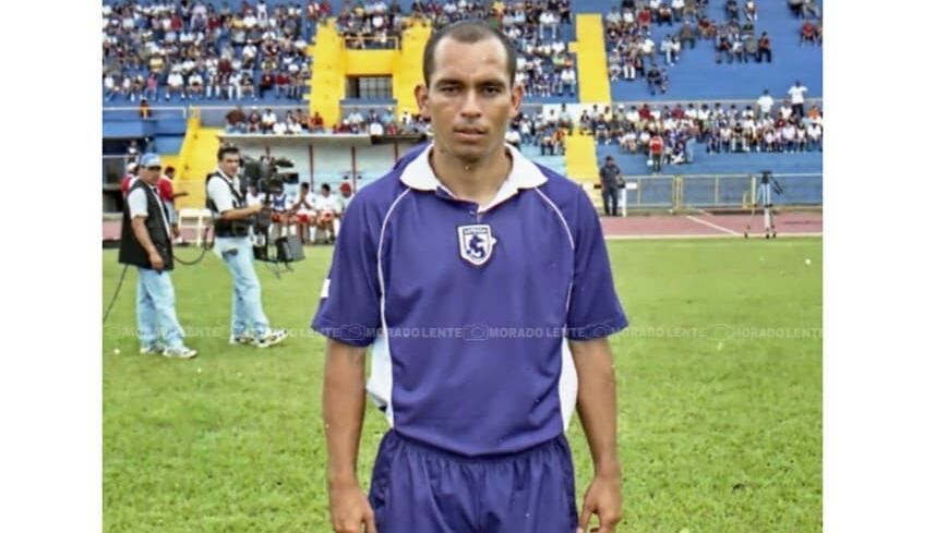 Wilson Muñoz recordó el día en que una modelo le pidió un inusual autógrafo. Foto: Lente morado.
