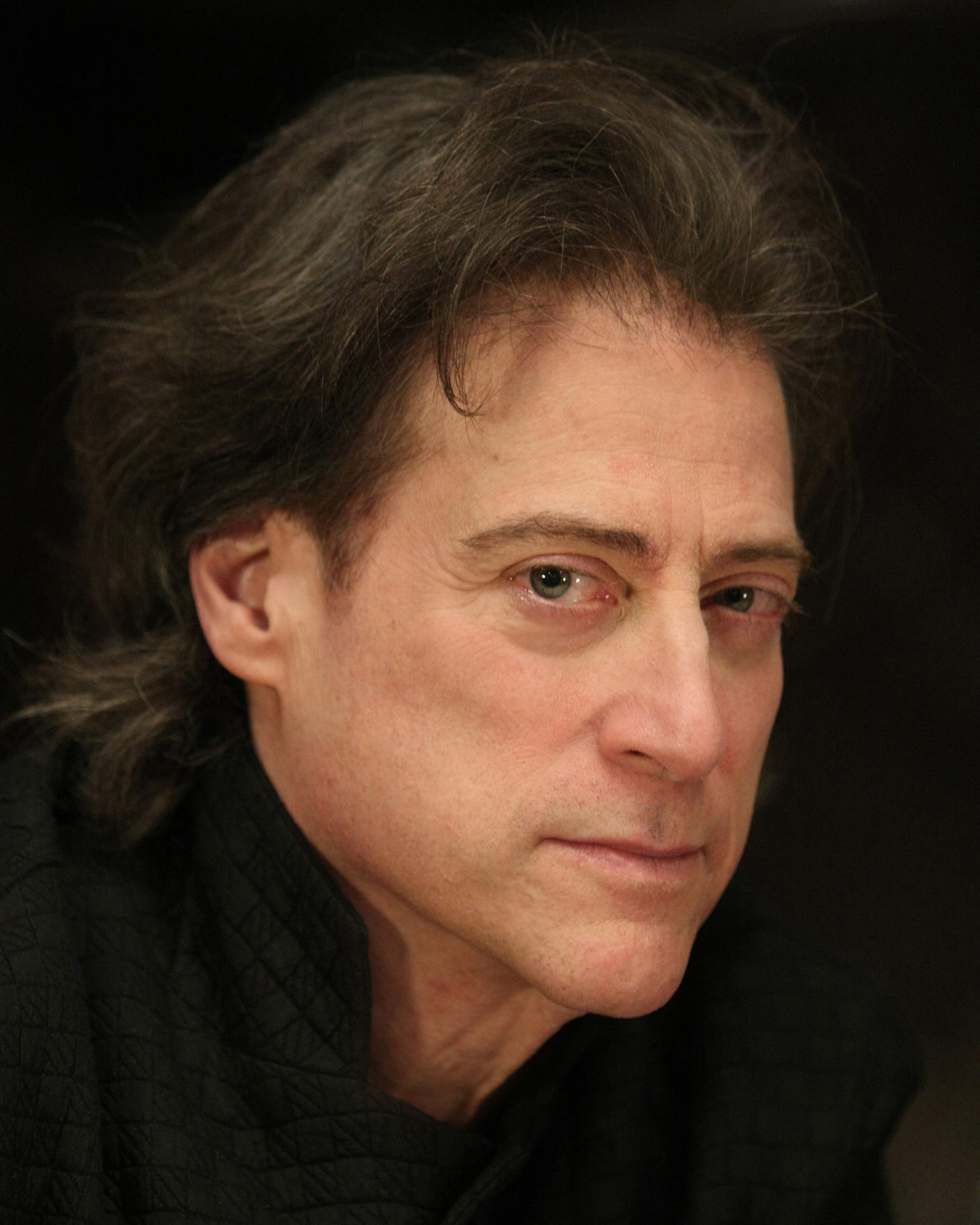 Richard Lewis falleció de un infarto