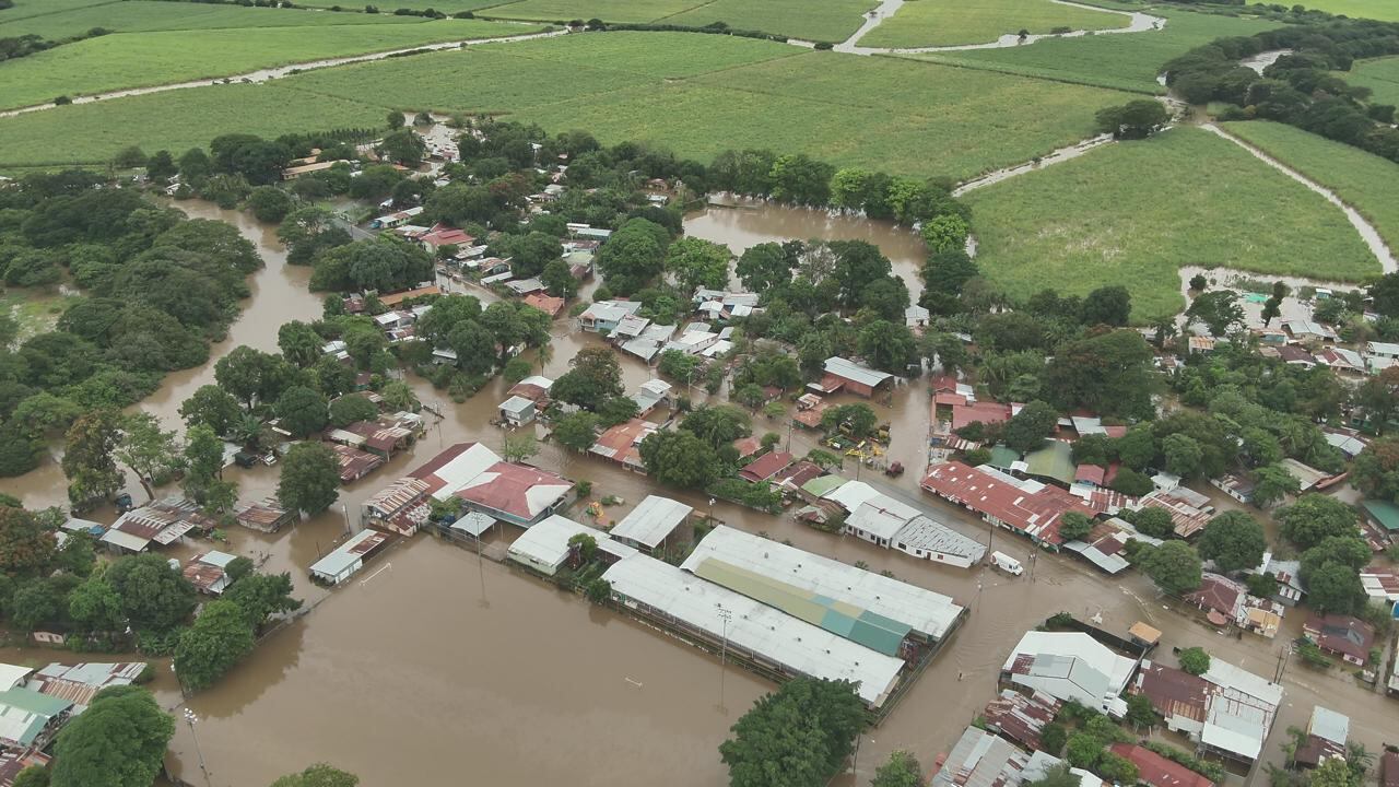 Así luce Bebedero de Cañas este viernes a mediodía por el impacto indirecto de la tormenta tropical Sara.
