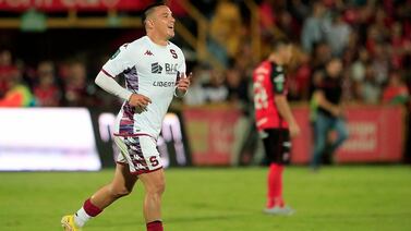 David Guzmán explicó la razón especial por la que dará la milla extra con Saprissa